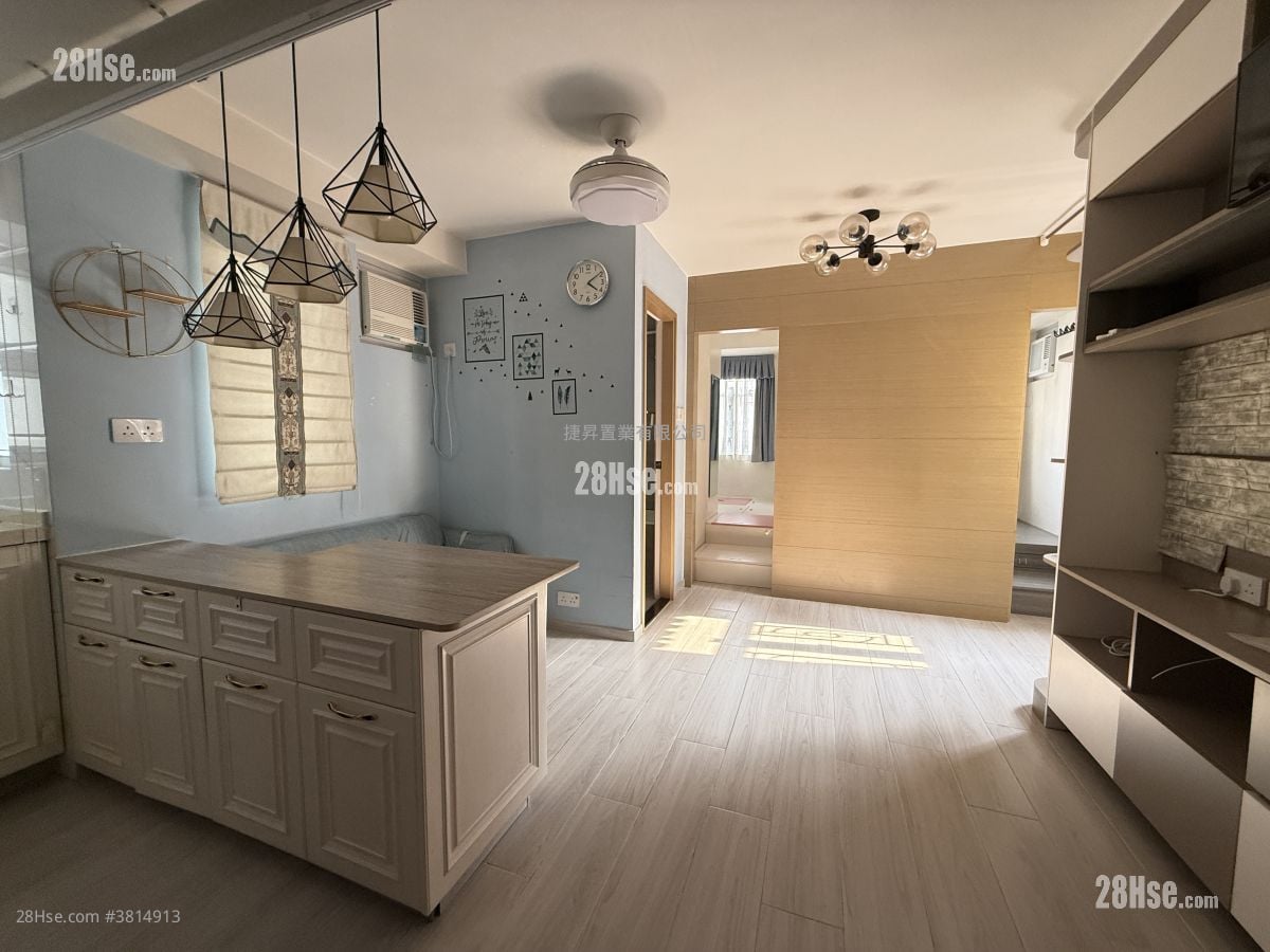 Sunshine Plaza Rental 3 Bedrooms , 2 Bathrooms 357 ft²