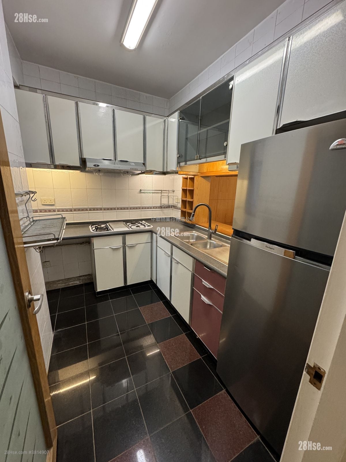 Pristine Villa Rental 817 ft²