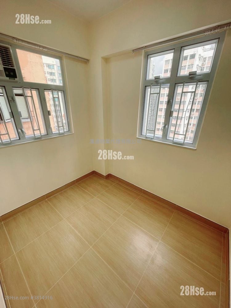 Hoi Ning Building Sell 2 Bedrooms , 1 Bathroom 279 ft²
