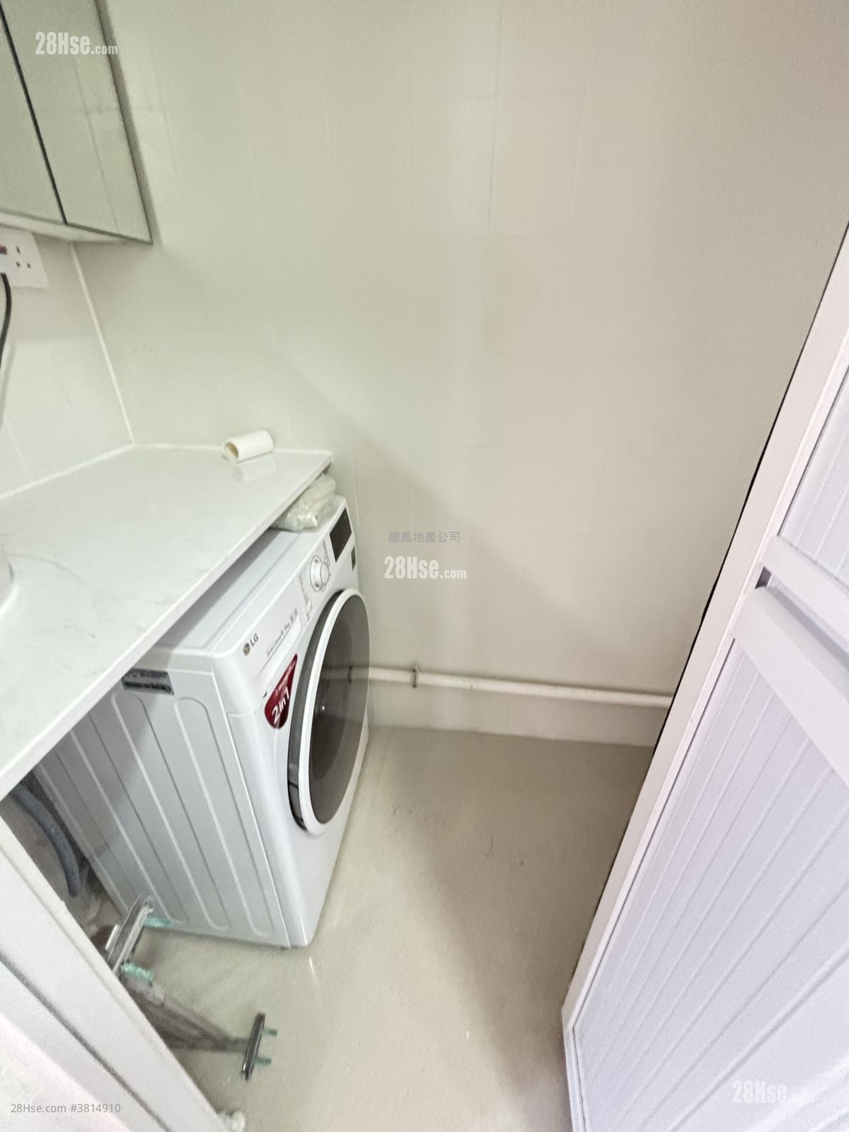 Portland Building Rental 2 Bedrooms , 1 Bathroom 245 ft²