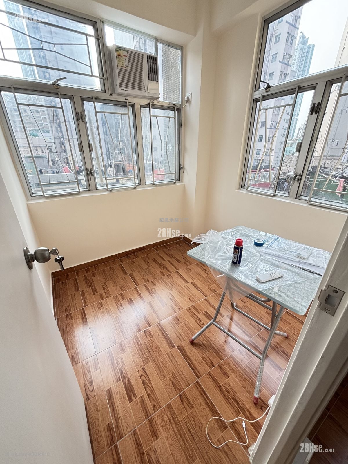 Portland Building Rental 2 Bedrooms , 1 Bathroom 245 ft²