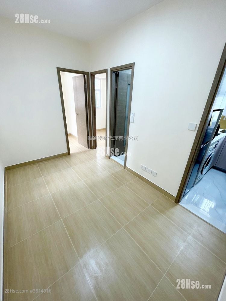 Hoi Ning Building Sell 2 Bedrooms , 1 Bathroom 279 ft²