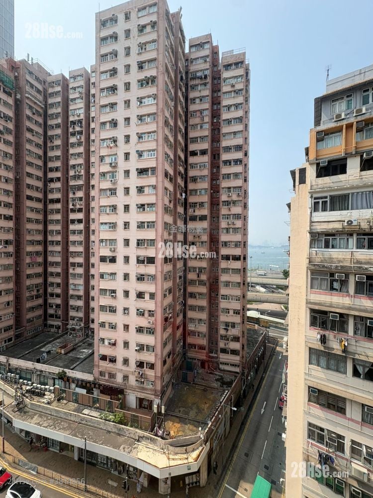 Des Voeux Road West Rental 3 Bedrooms , 1 Bathroom 645 ft²