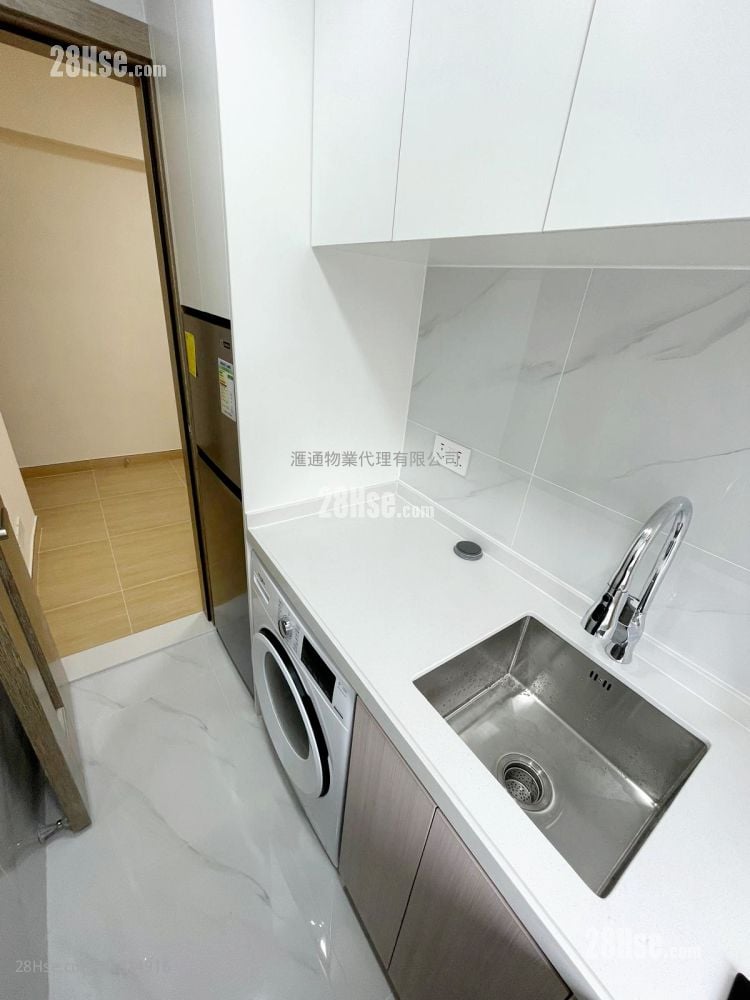 Hoi Ning Building Sell 2 Bedrooms , 1 Bathroom 279 ft²