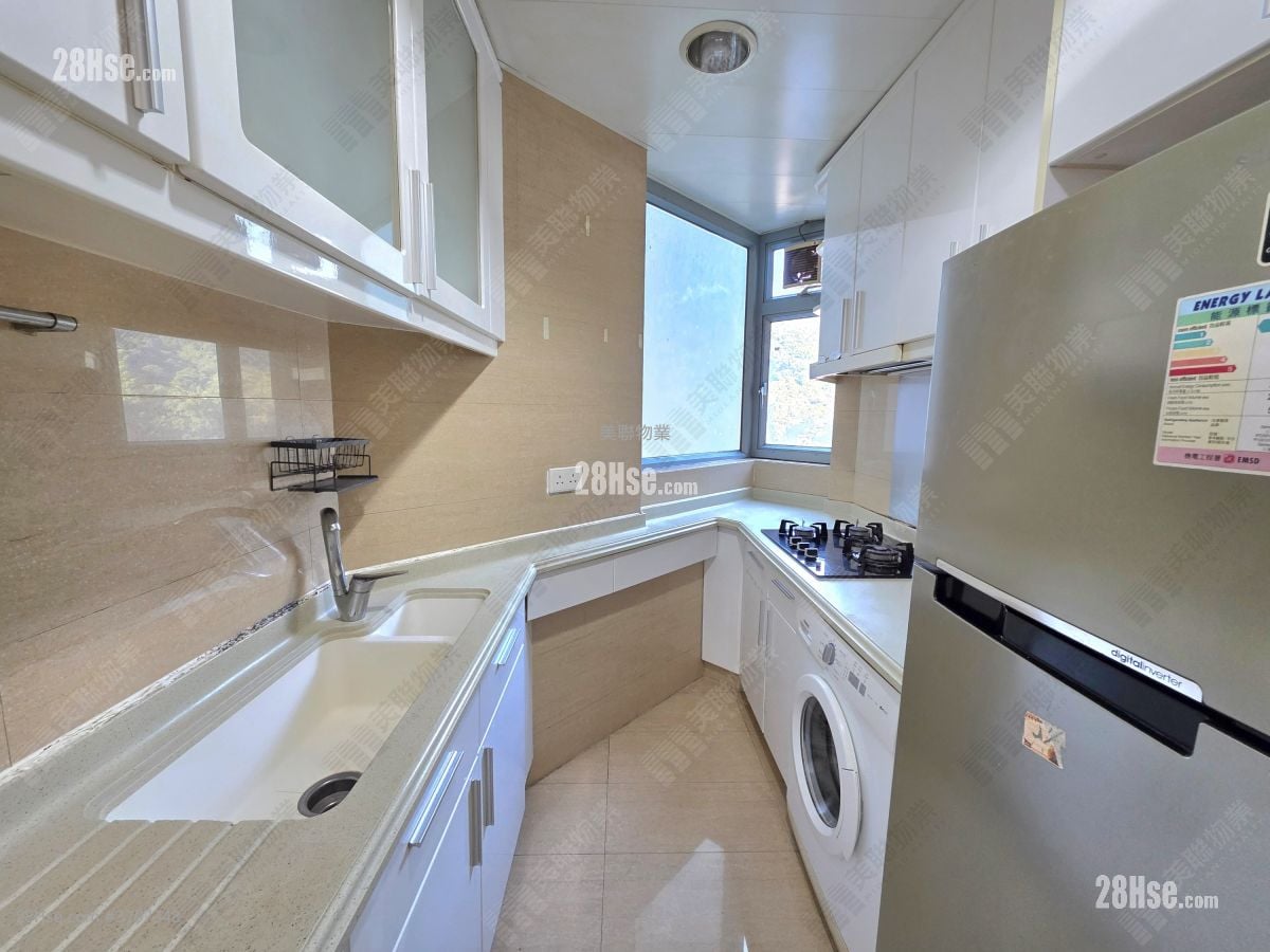 kitchen: Caribbean Coast Sell 2 Bedrooms , 2 Bathrooms 518 ft²