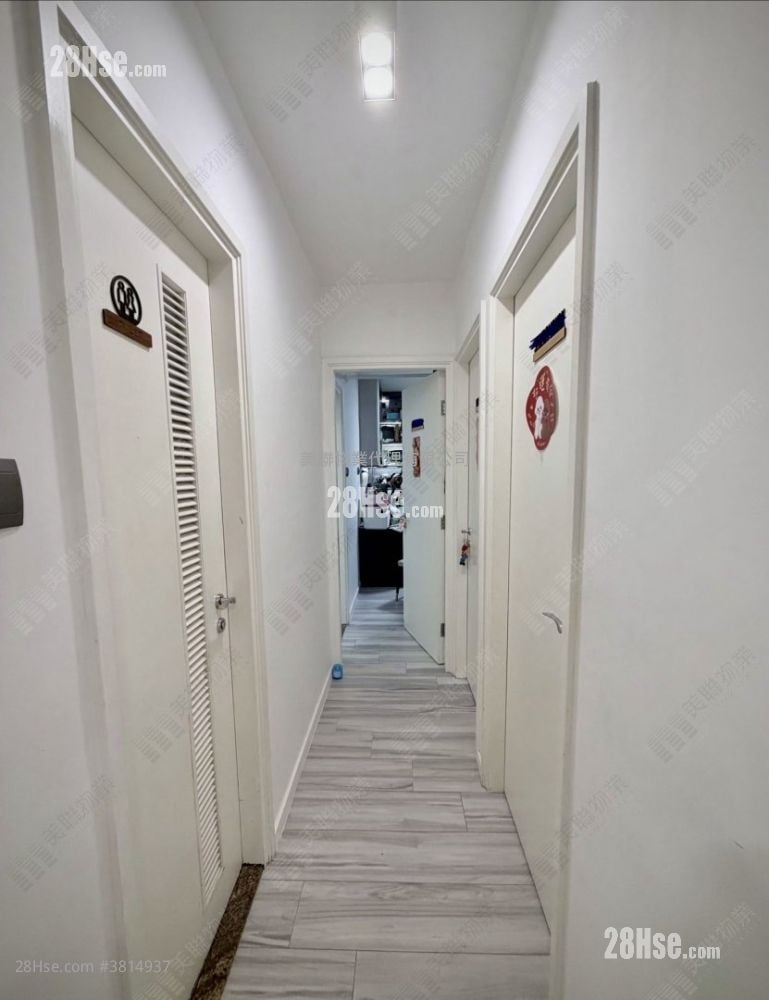 Park Central Sell 3 Bedrooms 636 ft²