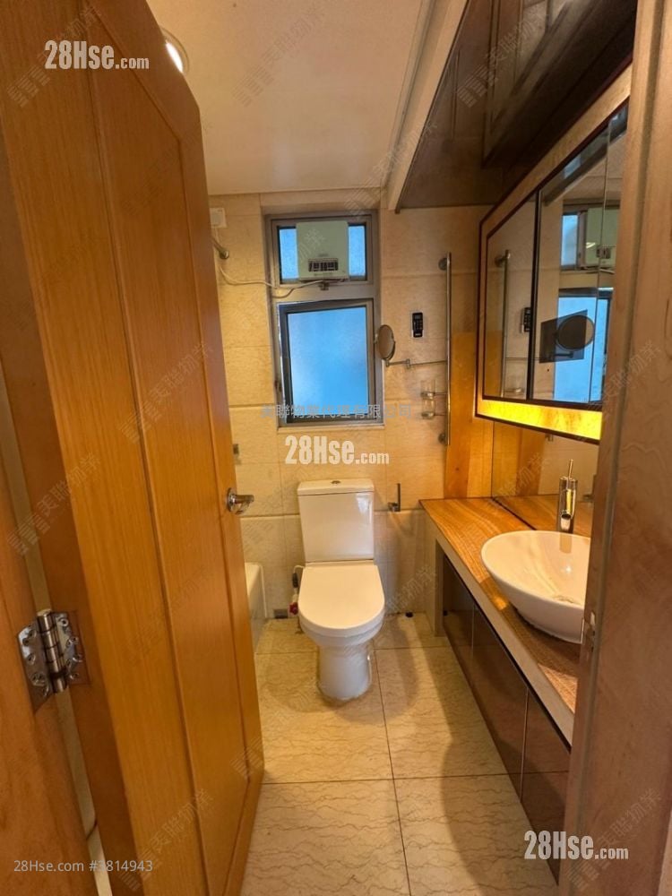 Harbour Green Sell 2 Bedrooms , 1 Bathroom 474 ft²