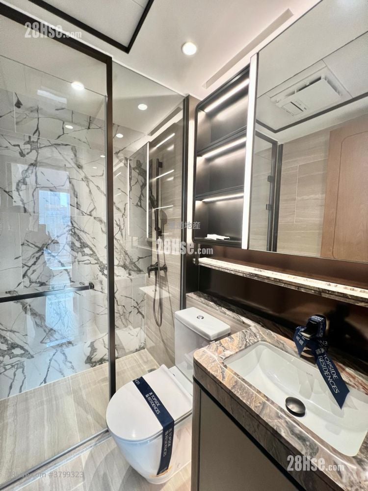 Topside Residence Rental 3 Bedrooms , 1 Bathroom 545 ft²