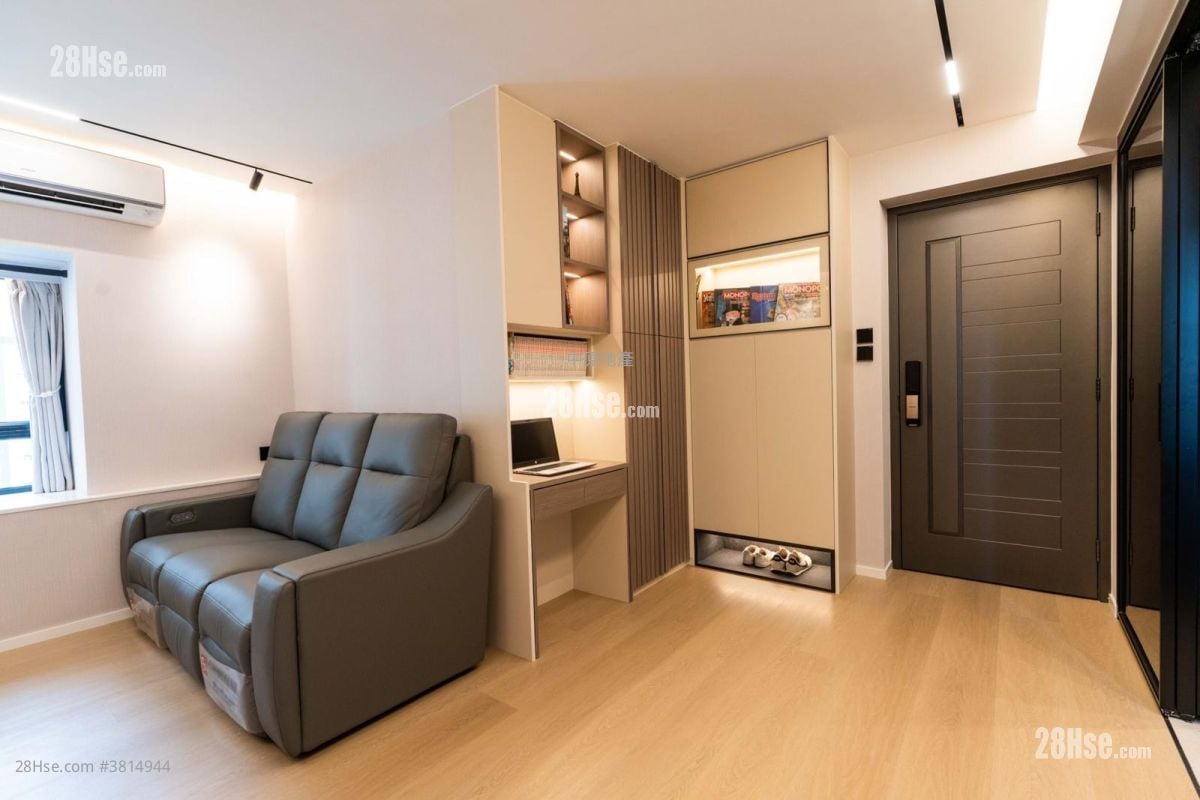 Tai Hing Gardens Rental 2 Bedrooms , 1 Bathroom 447 ft²