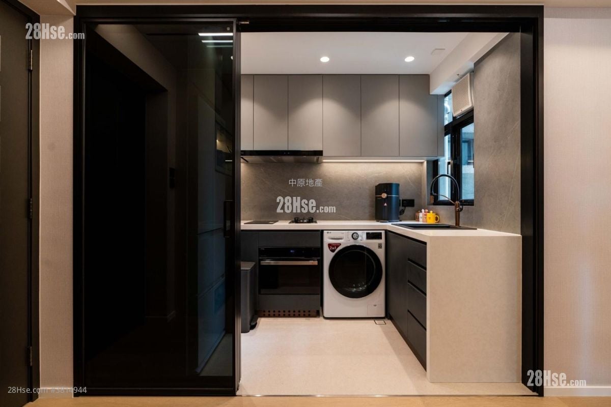 Tai Hing Gardens Rental 2 Bedrooms , 1 Bathroom 447 ft²