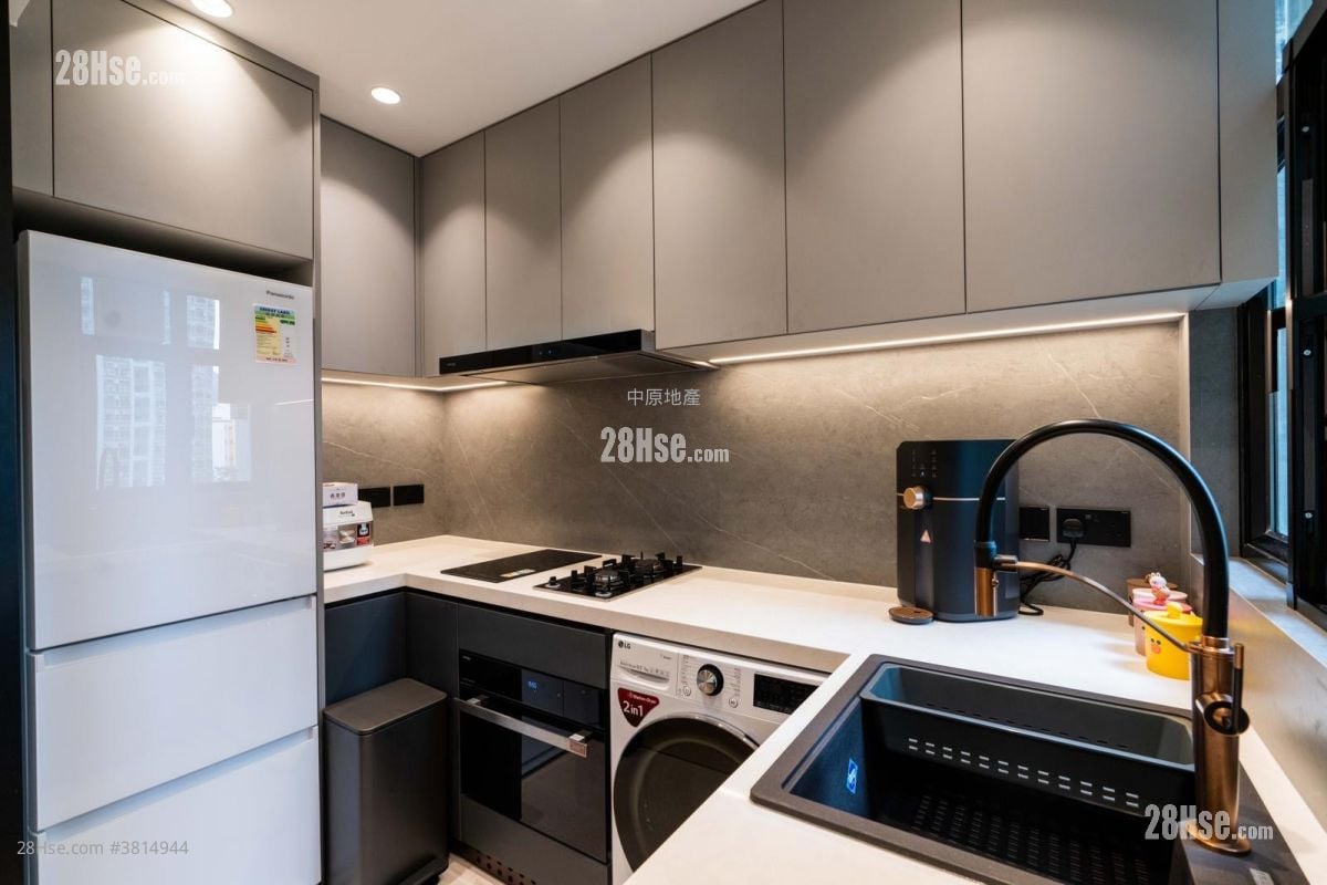 Tai Hing Gardens Rental 2 Bedrooms , 1 Bathroom 447 ft²