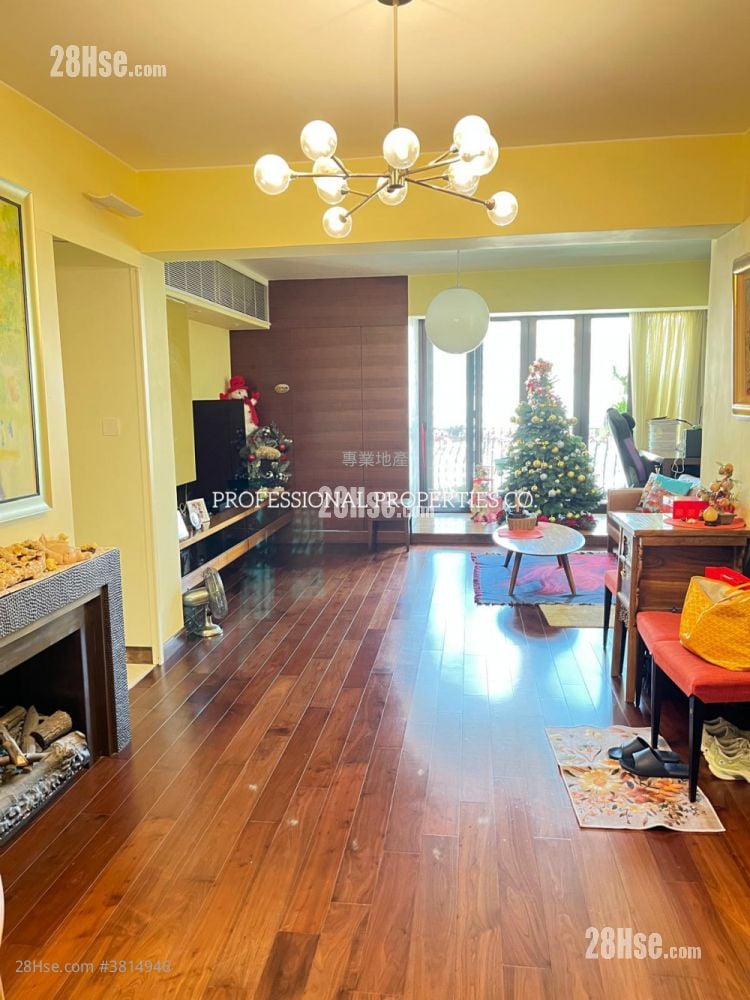 倚雲閣 售盤 3 房 , 2 浴室 1,213 平方呎