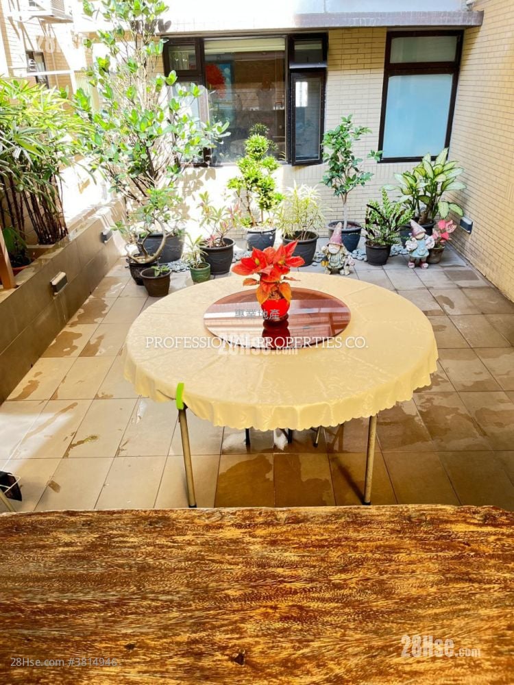 倚雲閣 售盤 3 房 , 2 浴室 1,213 平方呎