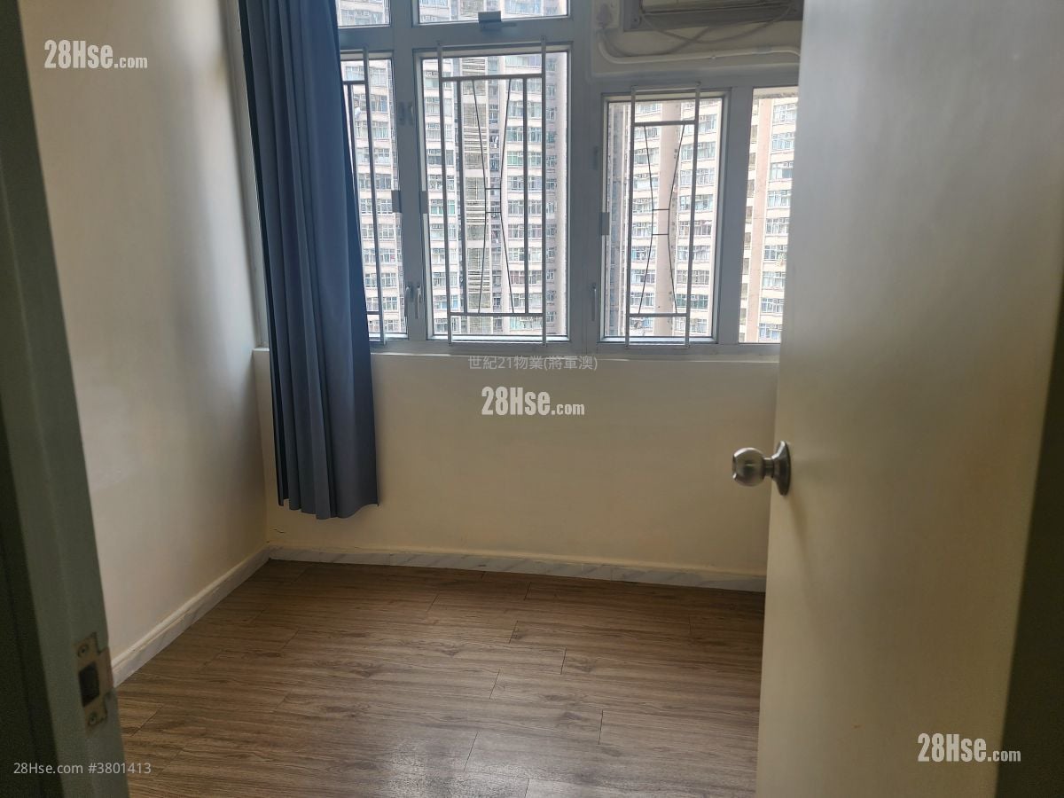 景林邨 售盘 2 房 , 1 浴室 381 平方尺