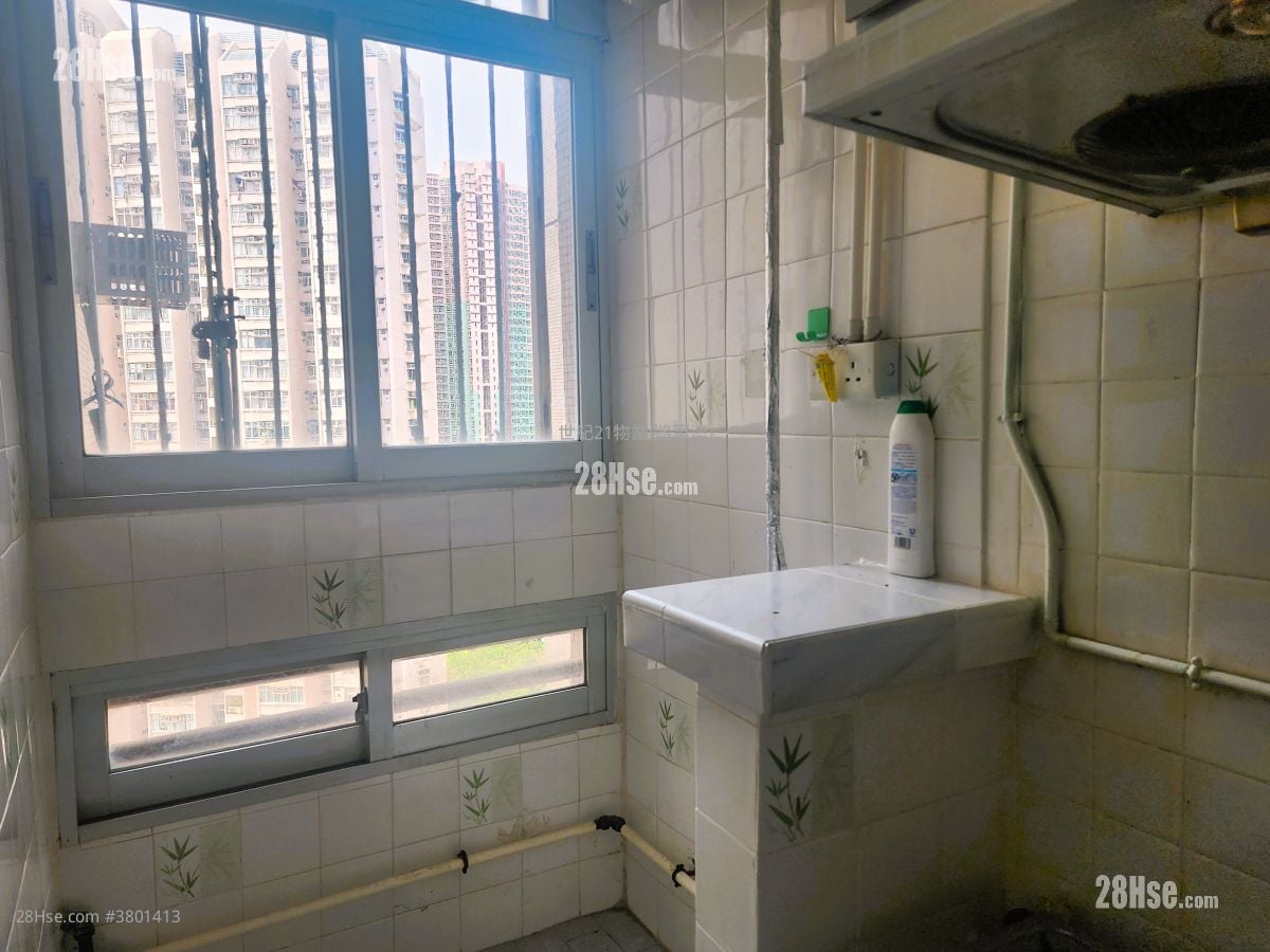景林邨 售盘 2 房 , 1 浴室 381 平方尺