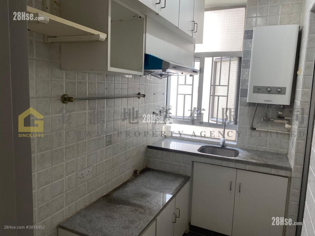 Tin Ma Court Sell 338 ft²