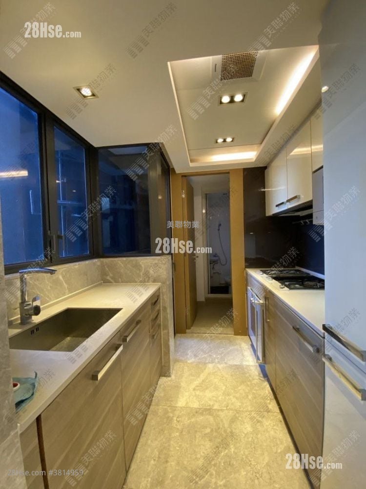 The Wings Rental 3 Bedrooms , 2 Bathrooms 827 ft²