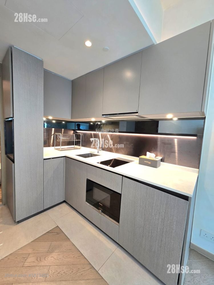 Regency Bay Rental Studio , 1 Bathroom 261 ft²