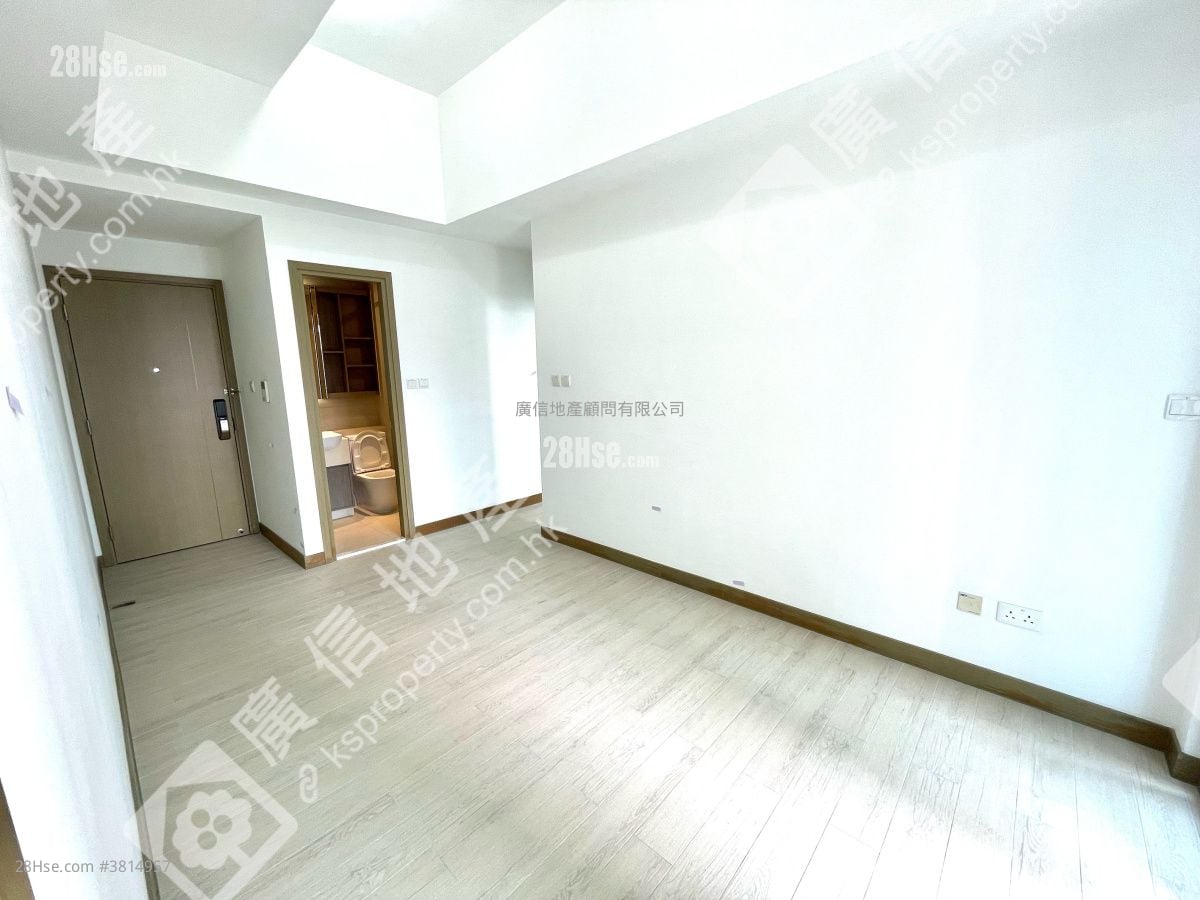 L Living 23 Rental 2 Bedrooms , 1 Bathroom 466 ft²