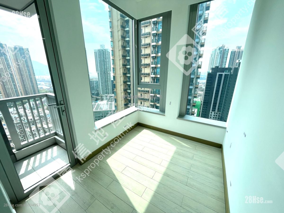 L Living 23 Rental 2 Bedrooms , 1 Bathroom 466 ft²