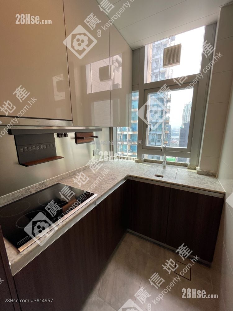 L Living 23 Rental 2 Bedrooms , 1 Bathroom 466 ft²