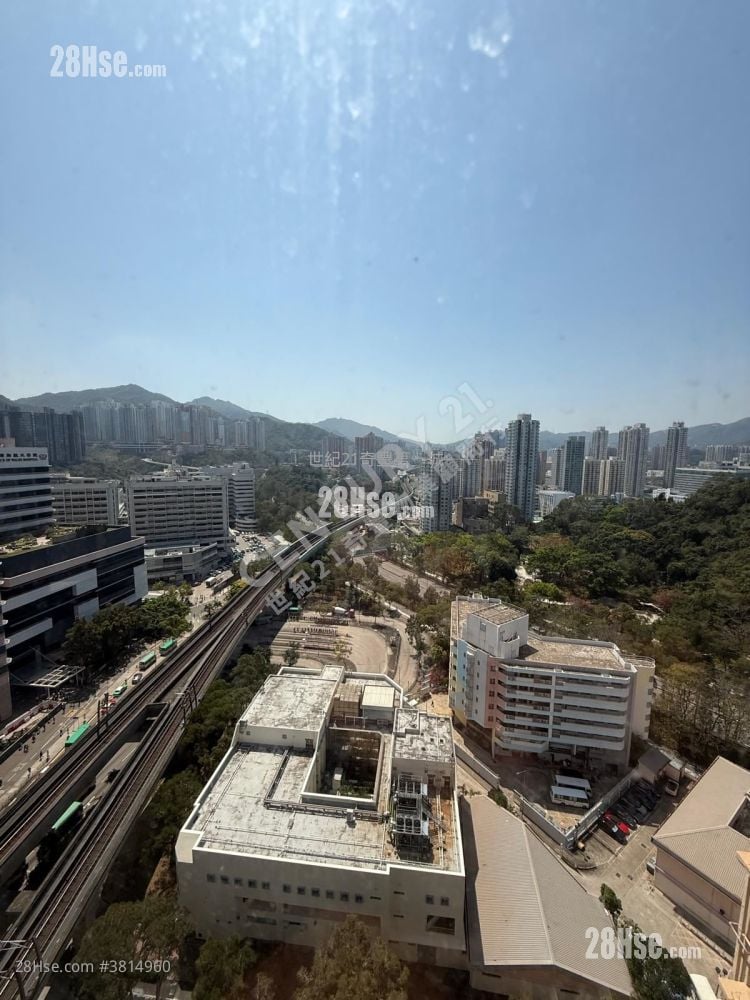 Yue Tin Court Sell 2 Bedrooms , 1 Bathroom 449 ft²