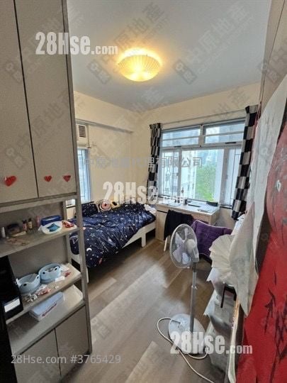 Clarke Mansion Sell 5+ Bedrooms 1,272 ft²