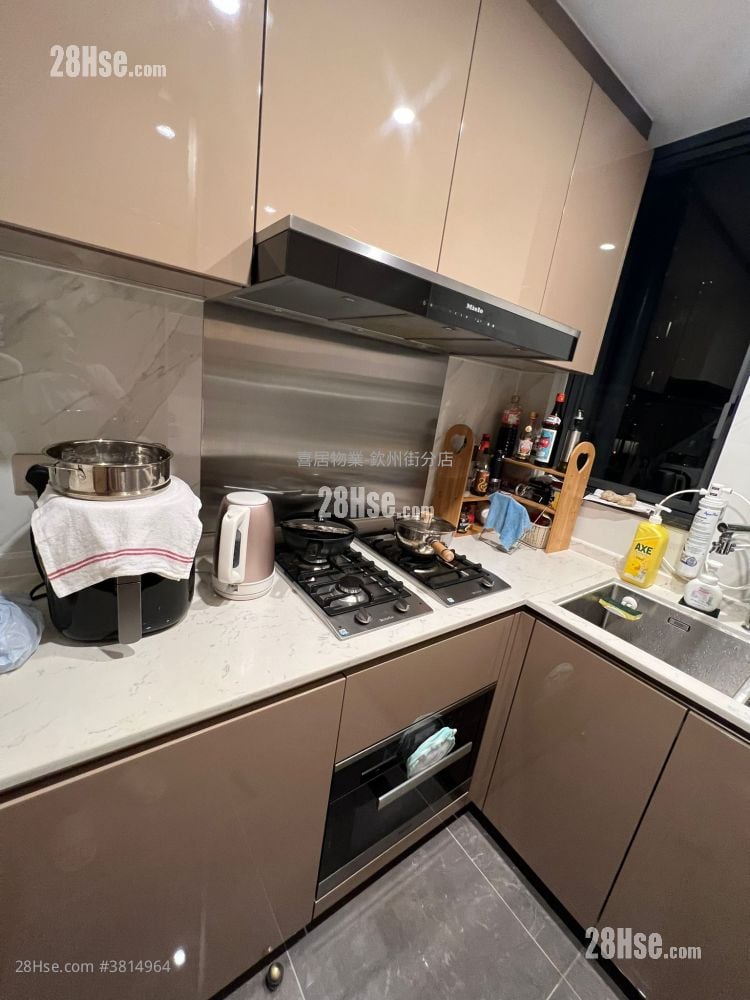 The Vertex Rental 2 Bedrooms , 1 Bathroom 517 ft²