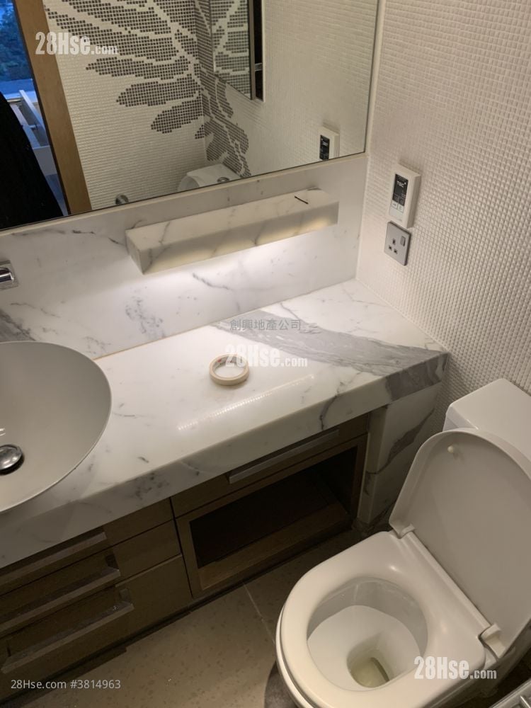 Eight South Lane Sell 1 Bedroom , 1 Bathroom 315 ft²