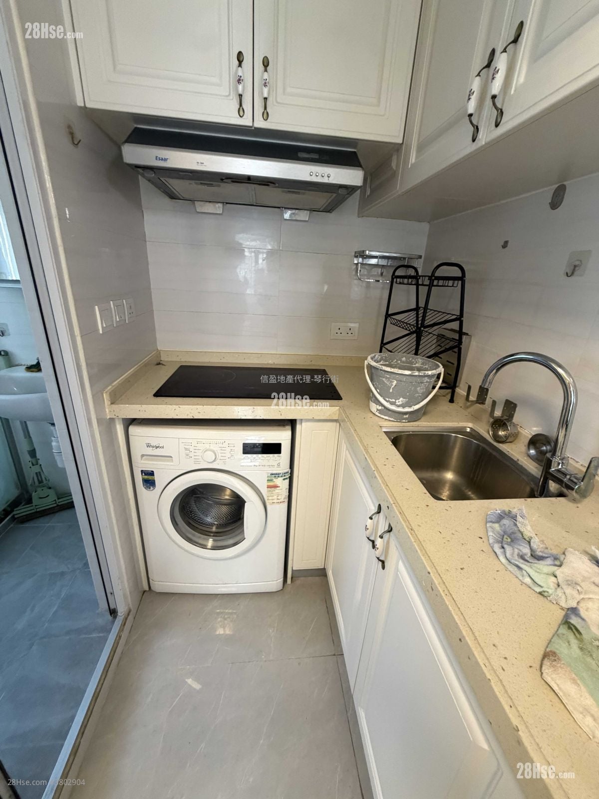 Nam Tin Building Rental 2 Bedrooms , 1 Bathroom 300 ft²