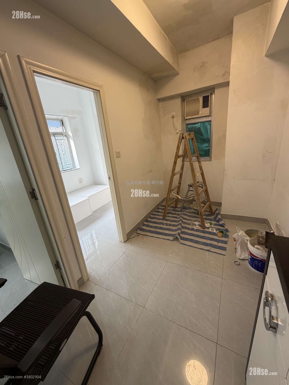 Nam Tin Building Rental 2 Bedrooms , 1 Bathroom 300 ft²