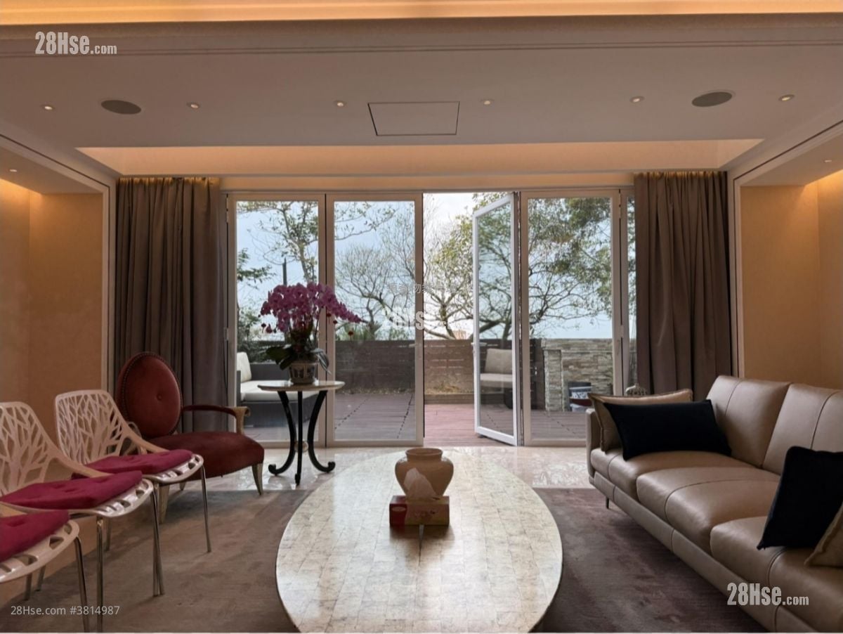 Strawberry Hill Rental 4 Bedrooms , 3 Bathrooms 2,903 ft²