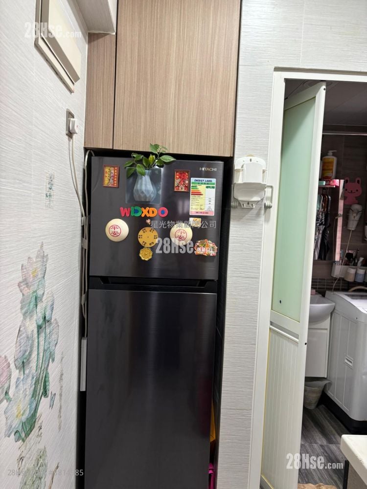 Kin On Mansion Sell 2 Bedrooms , 1 Bathroom 319 ft²