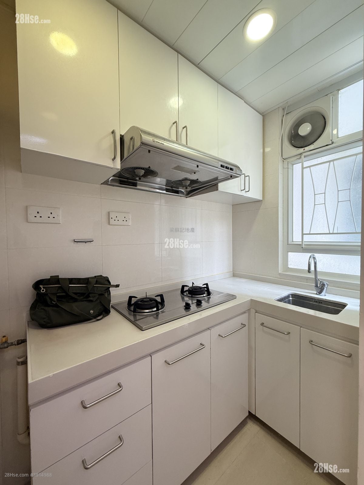 Viking Garden Rental 2 Bedrooms , 1 Bathroom 452 ft²