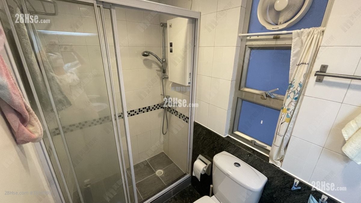 Sheung Shui Centre Sell 2 Bedrooms , 1 Bathroom 342 ft²