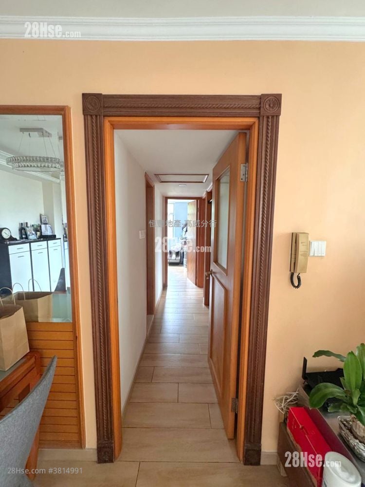 康翠台 售盘 3 房 , 1 浴室 646 平方尺