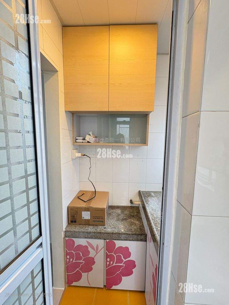 Winfield Building Rental Studio , 1 Bathroom 194 ft²