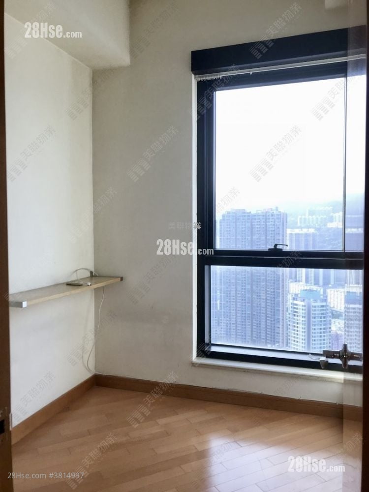 bedroom 1: Chelsea Court Sell 2 Bedrooms , 1 Bathroom 554 ft²