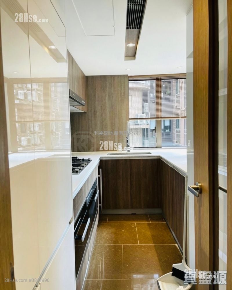 香岛 售盘 3 房 1,175 平方尺