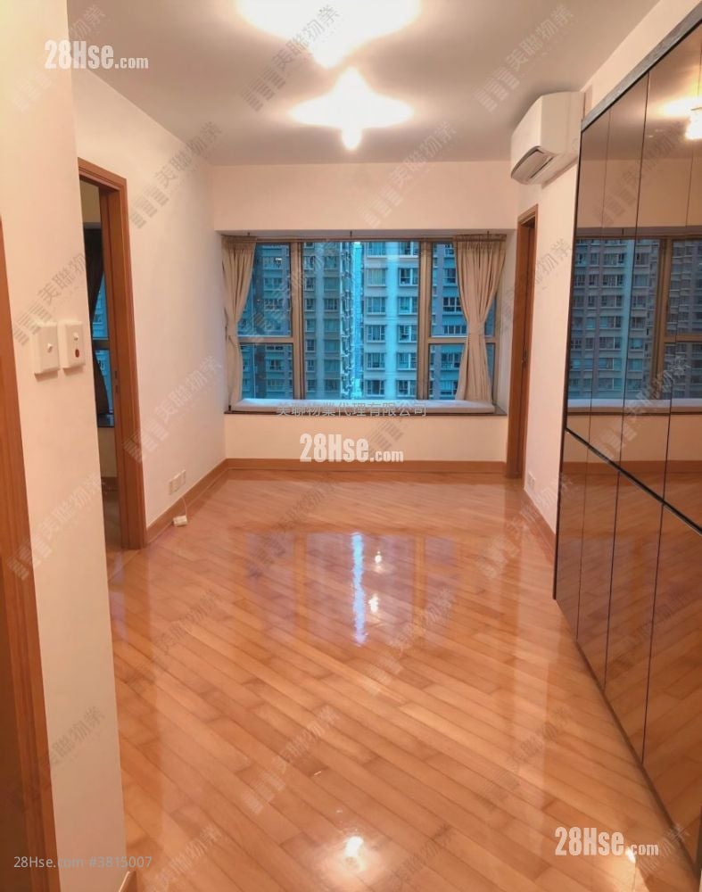 Park Central Sell 2 Bedrooms 406 ft²