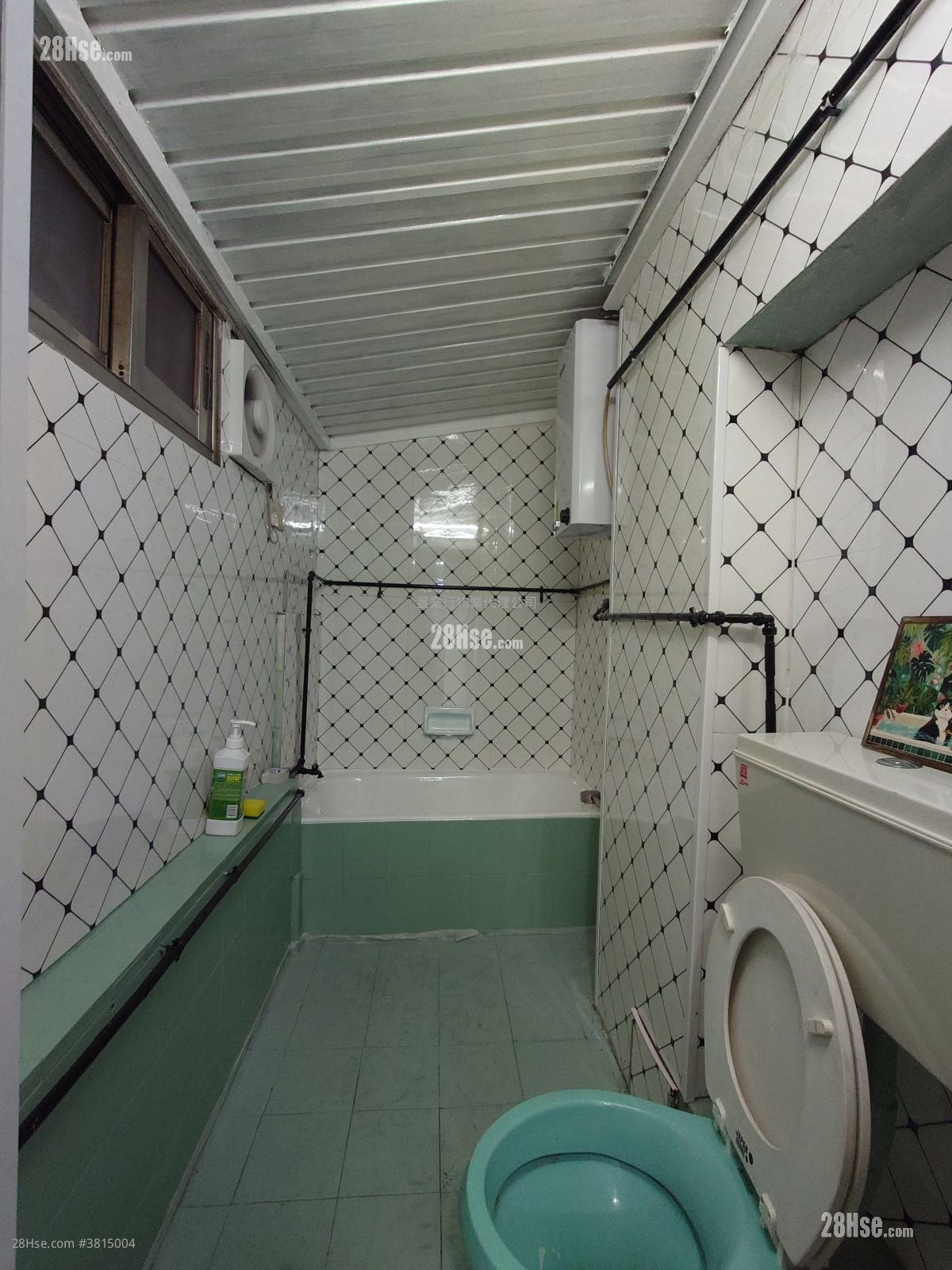 Apartment Rental 3 Bedrooms , 1 Bathroom 454 ft²