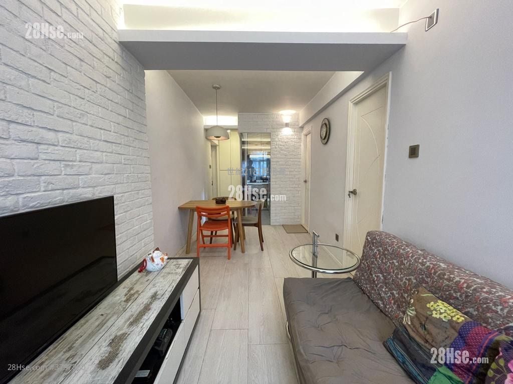 嘉安苑 售盘 2 房 , 1 浴室 347 平方尺