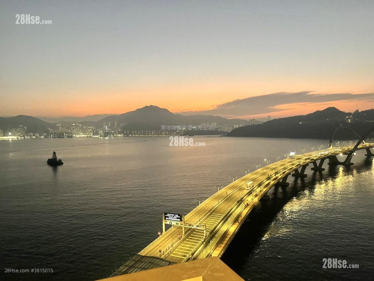 Lp10 Sell 4 Bedrooms , 3 Bathrooms 1,002 ft²