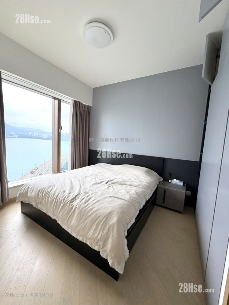 Lp10 Sell 4 Bedrooms , 3 Bathrooms 1,002 ft²