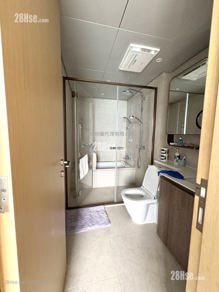 Lp10 Sell 4 Bedrooms , 3 Bathrooms 1,002 ft²