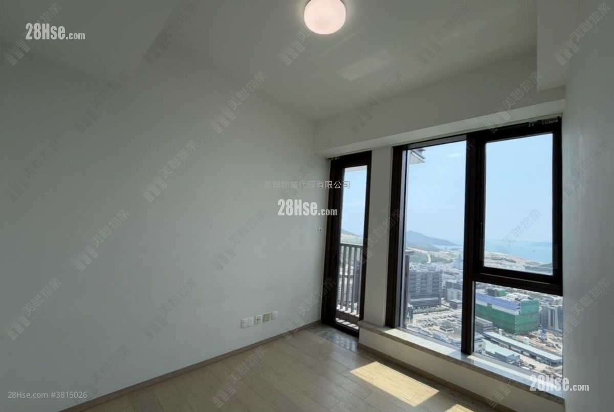 LP6 售盘 3 房 , 2 浴室 728 平方尺