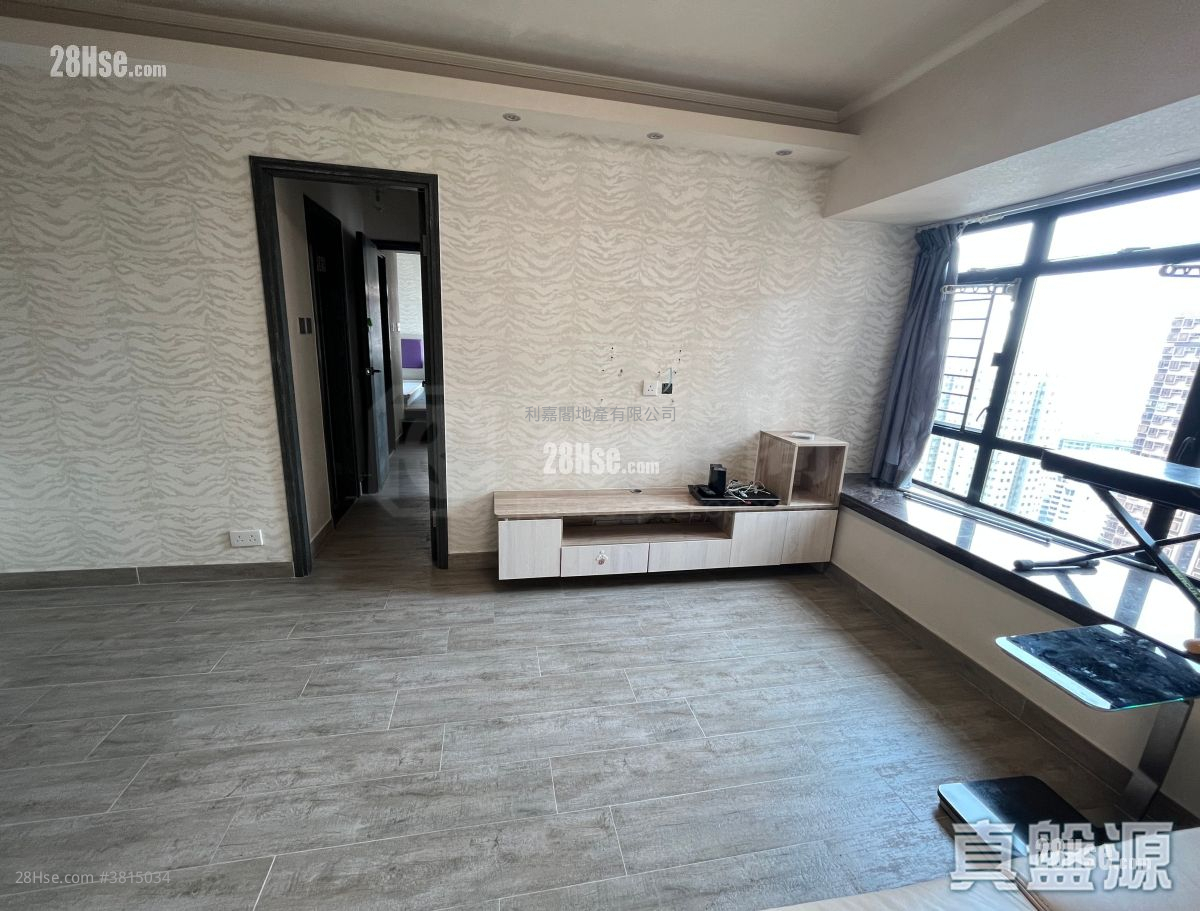 新港城 售盘 3 房 519 平方尺