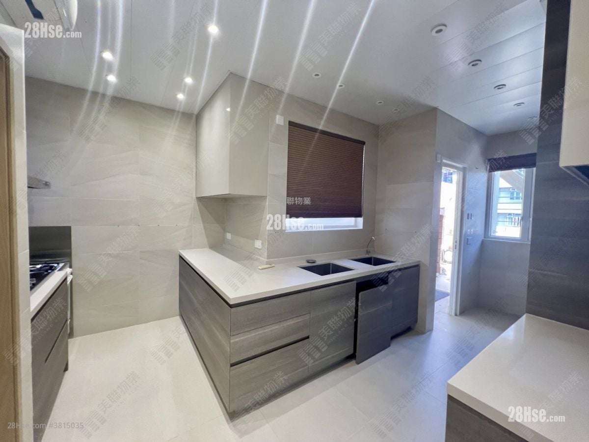 秀竹园道12号 售盘 5+ 房 2,655 平方尺