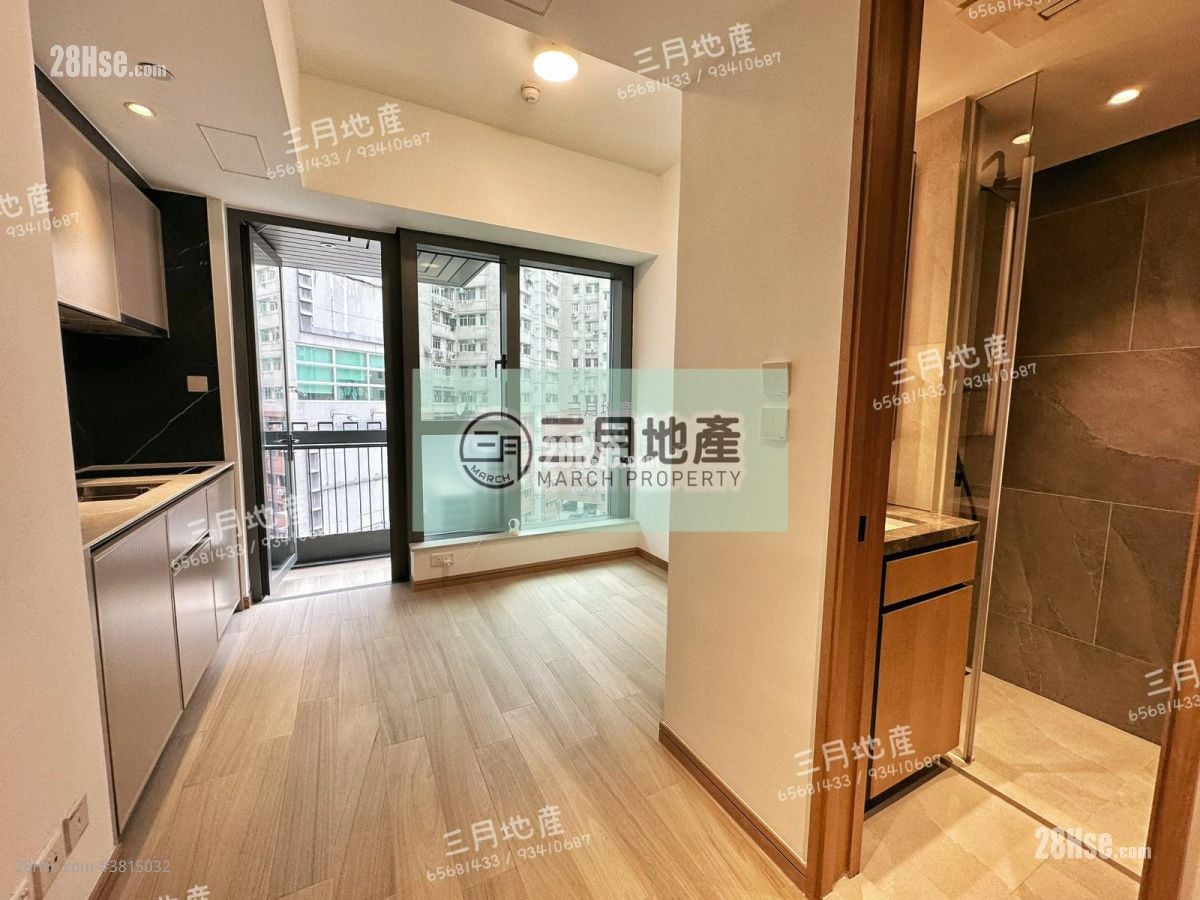 Uptify Sell Studio , 1 Bathroom 172 ft²