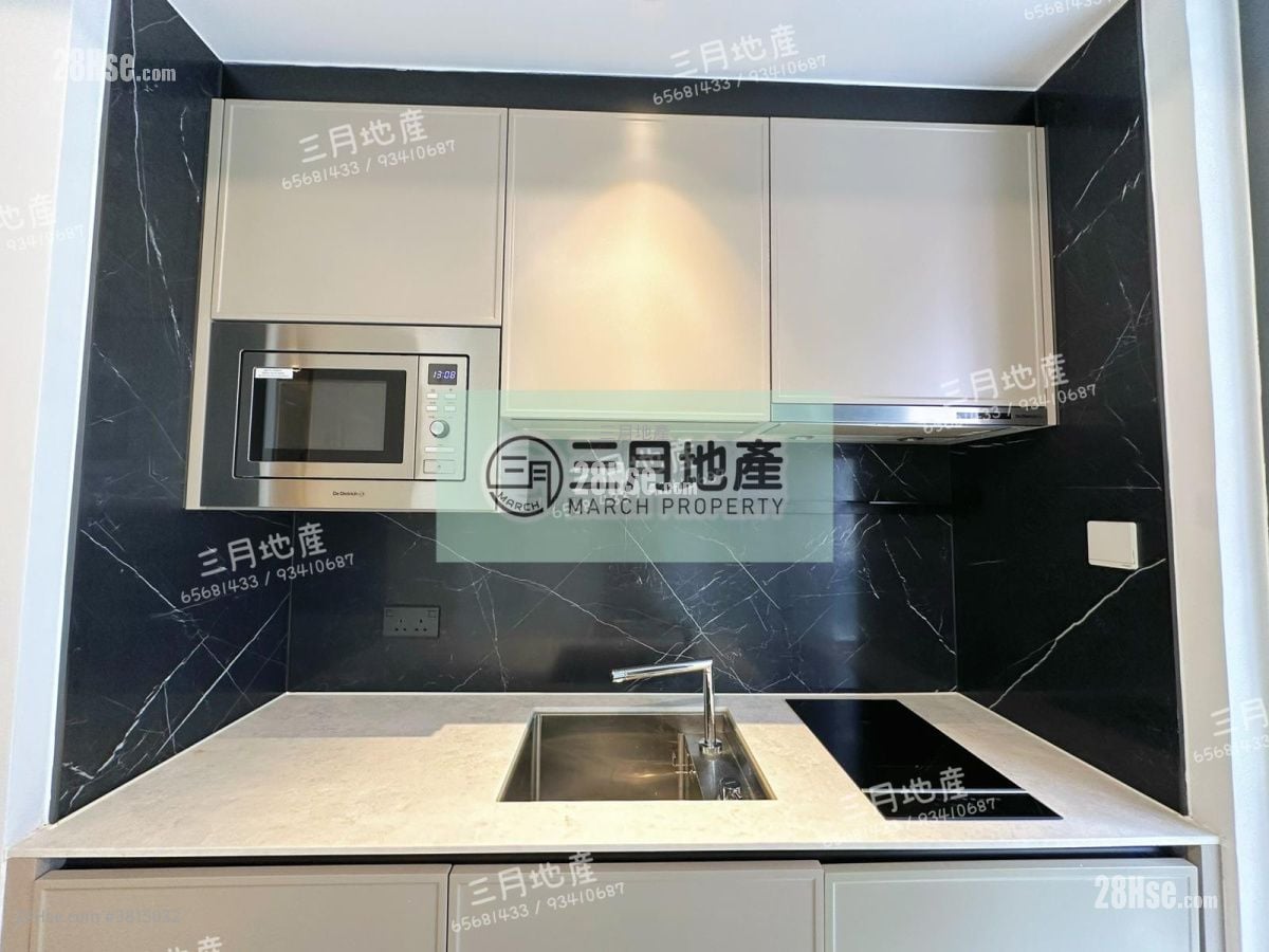 Uptify Sell Studio , 1 Bathroom 172 ft²